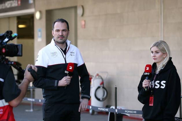 Florian Modlinger (GER) Leiter Fomel E, TAG Heuer Porsche und Lisa Hoffmann (GER) Pro7 & ran- Reporterin, Formel E FIA Weltmeisterschaft, Saison 8, Mexiko- City E- Prix, 11.02.2022, MEX, TV, Fernsehen, Interview,