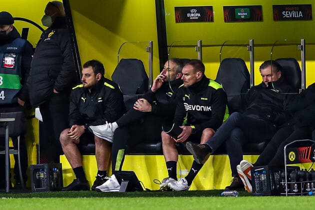 Marco Rose (Borussia Dortmund BVB, Chef-Trainer) unzufrieden, enttäuscht enttaeuscht, GER, Borussia Dortmund BVB vs. Glasgow Rangers FC, K.-o.-Runden-Play-off, Europa League, Spielzeit 2021 2022, 17.02.2022, DFB DFL regulations prohibit any use of photographs as image sequences and or quasi-video., GER, Borussia Dortmund BVB vs. Glasgow Rangers FC, K.-o.-Runden-Play-off, Europa League, Spielzeit 2021 2022, 17.02.2022 Dortmund Copyright: xEibner-Pressefoto GabrielxBoiax EP_EEP
