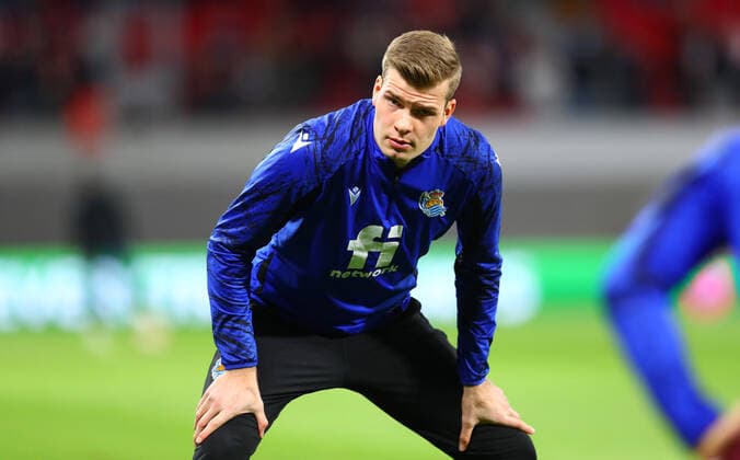 RB Leipzig - San Sebastian 17.02.2022 Leipzig, 17.02.2022, Red Bull Arena, Fussball, UEFA Europa League, Play Off Runde , RB Leipzig (GER) vs. Real Sociedad San Sebastian (ESP) , Im Bild: Alexander Sörloth Soerloth (23, San Sebastian) , UEFA regulations prohibit any use of photographs as image sequences and or quasi-video , Picture Point