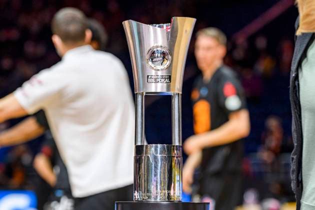 Magenta BBL Pokal 2022, GER, Basketball,Alba Berlin vs Chemnitz Niners, BBL, Basketball - 1 Bundesliga - Maenner, Pokal Top Four 2022, Spiel ums Halbfinale, Saison 2021 2022, 19.02.2022, Basketball - Alba Berlin vs Chemnitz Niners, BBL, Pokal Top Four 2022, Spiel ums Halbfinale, Basketball - 1 Bundesliga - Maenner, , Saison 2021 2022, 19.02.2022, Berlin Copyright: xEibner-Pressefoto UwexKochx EP_UKH
