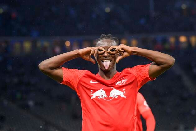 Sport Themen der Woche KW 07 Sport Bilder des Tages Amadou Haidara (RB Leipzig, 08), Torjubel nach seinem Treffer zum 1:5, Tor, GER, Hertha BSC vs RB Leipzig, Fussball, Bundesliga, 23. Spieltag, Spielzeit 2021 2022, 20.02.2022, DFL REGULATIONS PROHIBIT ANY USE OF PHOTOGRAPHS AS IMAGE SEQUENCES AND OR QUASI-VIDEO, 20.02.2022, GER, Hertha BSC vs RB Leipzig, Fussball, Bundesliga, 23. Spieltag, Spielzeit 2021 2022, 20.02.2022 Berlin Copyright: xUwexKoch Eibner-Pressefotox EP_EER
