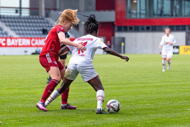 FC Bayern Muenchen Frauen gegen 1. FC Koeln, Fussball, Frauen-Bundesliga, 15. Spieltag, Saison 2021 2022, 06.03.2022. (DFL DFB REGULATIONS PROHIBIT ANY USE OF PHOTOGRAPHS as IMAGE SEQUENCES and or QUASI-VIDEO). FC Bayern Muenchen Frauen gegen 1. FC Koeln, Fussball, Frauen-Bundesliga, 15. Spieltag, Saison 2021 2022, 06.03.2022 Muenchen Copyright: xEibnerxPressefotox xHeikexFeinerx EP_HFR