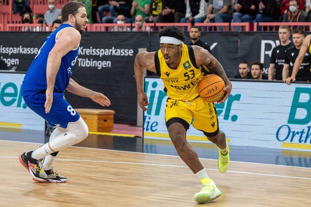 Isaiah Crawley (Tigers Tuebingen, 53) Tigers Tuebingen vs. VfL SparkassenStars Bochum, 2. Basketball Bundesliga, Pro A, Barmer 2 Basketball, 29. Spieltag , Spielzeit 2021 2022, 12.03.2022 Tigers Tuebingen vs. VfL SparkassenStars Bochum, 2. Basketball Bundesliga, Pro A, Barmer 2 Basketball, 29. Spieltag , Spielzeit 2021 2022, 12.03.2022 Tuebingen Copyright: xNinaxSanderx xEibnerxPressefotox EP_NSR