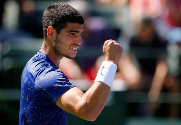 Mandatory Credit: Photo by Ella Ling Shutterstock (12845049q) Carlos Alcaraz of Spain celebrates BNP Paribas Open, Tennis, Day 4, Indian Wells Tennis Garden, California, USA - 12 Mar 2022 BNP Paribas Open, Tennis, Day 4, Indian Wells Tennis Garden, California, USA - 12 Mar 2022 Copyright: xEllaxLing Shutterstockx 12845049q