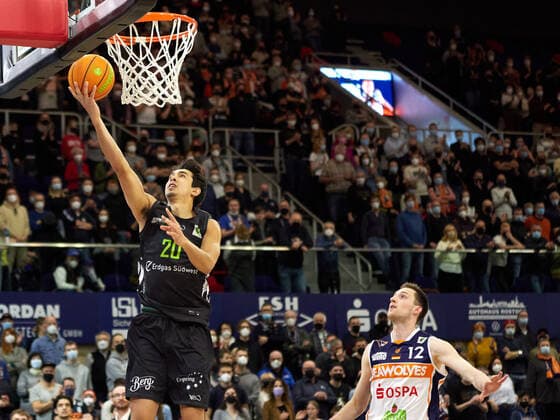 Takiula Fahrensohn (Team Ehingen Urspring 20), Stefan Ilzhoefer (Rostock Seawolves 12) Rostock Seawolves vs Team Ehingen Urspring, 2. Barmer Basketball-Bundesliga, ProA, Spielzeit 2021 2022, 29.Spieltag, 13.03.2022 Rostock Seawolves vs Team Ehingen Urspring, 2. Barmer Basketball-Bundesliga, ProA, Spielzeit 2021 2022, 29.Spieltag, 13.03.2022 Rostock Copyright: xStephaniexZerbe xEibner-Pressefotox EP_SZE