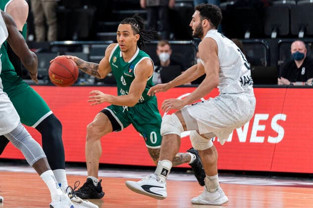 Travis Trice (Slask Wroclaw 0) gegen Max Dileo (Hamburg Towers 3) Hamburg Towers vs. Slask Wroclaw, Basketball, Eurocup, Gruppenphase, Spieltag 15, Saison 2021 2022, 16.03.2022 Marcel von Fehrn Hamburg Towers vs. Slask Wroclaw, Basketball, Eurocup, Gruppenphase, Spieltag 15, Saison 2021 2022, 16.03.2022 Hamburg Copyright: xEibnerxPressefoto MarcelxvonxFehrnx EP_MFN