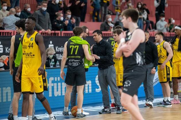 Tiger Tuebingen siegen ueber Ehingen Urspring Tigers Tuebingen vs. Ehingen Urspring, 2. Basketball Bundesliga, Pro A, Barmer 2 Basketball, 22. Spieltag , Spielzeit 2021 2022, 17.03.2022 Tigers Tuebingen vs. Ehingen Urspring, 2. Basketball Bundesliga, Pro A, Barmer 2 Basketball, 22. Spieltag , Spielzeit 2021 2022, 17.03.2022 Tuebingen Copyright: xSvetlanaxKohlmeierx xEibnerxPresx EP_NSR
