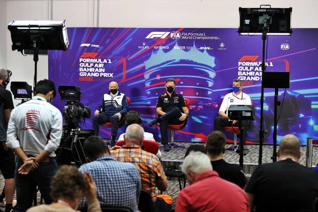 TOST Franz (aut), Team Principal of Scuderia AlphaTauri, portrait HORNER Christian (gbr), Team Principal of Red Bull Racing, portrait STEINER Guenther (ita), Team Principal of Haas F1 team, portrait press conference, PK, Pressekonferenz during the Formula 1 Gulf Air Bahrain Grand Prix 2022, 1st round of the 2022 FIA Formula One World Championship, WM, Weltmeisterschaft on the Bahrain International Circuit, from March 18 to 20, 2022 in Sakhir, Bahrain - F1 - BAHRAIN GRAND PRIX 2022 DPPI Panoramic MOY13778