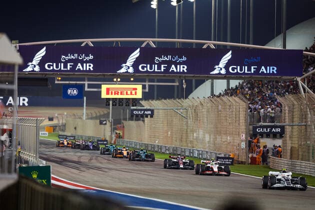22 TSUNODA Yuki (jap), Scuderia AlphaTauri AT03, 47 SCHUMACHER Mick (ger), Haas F1 Team VF-22 Ferrari, 77 BOTTAS Valtteri (fin), Alfa Romeo F1 Team ORLEN C42, action during the Formula 1 Gulf Air Bahrain Grand Prix 2022, 1st round of the 2022 FIA Formula One World Championship, WM, Weltmeisterschaft on the Bahrain International Circuit, from March 18 to 20, 2022 in Sakhir, Bahrain - F1 - BAHRAIN GRAND PRIX 2022 - RACE DPPI Panoramic 20220320_G00D9806