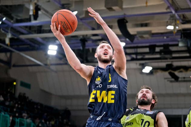 medi bayreuth - EWE Baskets Oldenburg, Basketball, Bundesliga, BBL, Spieltag 14, Spielzeit 2021 2022, 23.03.2022 3Heidegger, Max (EWE Oldenburg) medi bayreuth - EWE Baskets Oldenburg , Basketball, Bundesliga, BBL, Spieltag 14, Spielzeit 2021 2022, 23.03.2022 Bayreuth Copyright: xEibner-Pressefoto ThorstenxOchsx EP_TOS