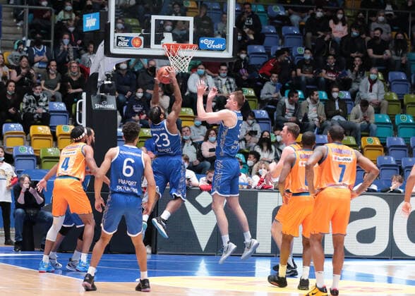 Haarms Matt,(Fraport Skyliners, 3),Robertson Quantez,(Fraport Skyliners, 23), , GER,Basketball, BBL, Fraport Skyliners gegen Ratiopharm Ulm,25.03.2022 Frankfurt Copyright: xEibner-Pressefoto UlrichxScherbax EP_usm
