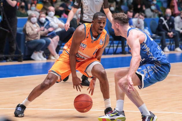 Christon Semaj,(Ratiopharm Ulm, 0), Ponitka Marcel,(Fraport Skyliners, 42), , GER,Basketball, BBL, Fraport Skyliners gegen Ratiopharm Ulm,25.03.2022 Frankfurt Copyright: xEibner-Pressefoto UlrichxScherbax EP_usm