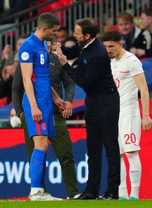 Mandatory Credit: Photo by Javier Garcia Shutterstock (12865321dd) England manager Gareth Southgate issues instructions to Conor Coady England v Switzerland, International Friendly, Länderspiel, Nationalmannschaft Football, Wembley Stadium, London, UK - 26 Mar 2022 EDITORIAL USE ONLY No use with unauthorised audio, video, data, fixture lists, club league logos or live services. Online in-match use limited to 120 images, no video emulation. No use in betting, games or single club league player publications. England v Switzerland, International Friendly, Football, Wembley Stadium, London, UK - 26 Mar 2022 EDITORIAL USE ONLY No use with unauthorised audio, video, data, fixture lists, club league logos or live services. Online in-match use limited to 120 images, no video emulation. No use in betting, games or single club league player publications. Copyright: xJavierxGarcia Shutterstockx 12865321dd