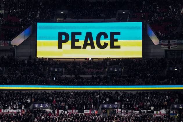 Mandatory Credit: Photo by Dave Shopland Shutterstock (12870106c) Display in support of Ukraine at Wembley England v Ivory Coast, International Friendly, Länderspiel, Nationalmannschaft Football, Wembley Stadium, London, UK - 29 Mar 2022 England v Ivory Coast, International Friendly, Football, Wembley Stadium, London, UK - 29 Mar 2022 Copyright: xDavexShopland Shutterstockx 12870106c