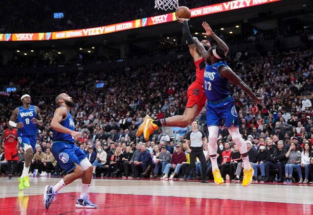 March 30, 2022, TORONTO, ON, CANADA: Toronto Raptors guard Gary Trent Jr. (33) gets fouled by Minnesota Timberwolves guard Patrick Beverley (22) during first half NBA, Basketball Herren, USA basketball action in Toronto, Wednesday, March 30, 2022. Canada News - March 30, 2022 - ZUMAc35_ 20220330_zaf_c35_145 Copyright: xNathanxDenettex