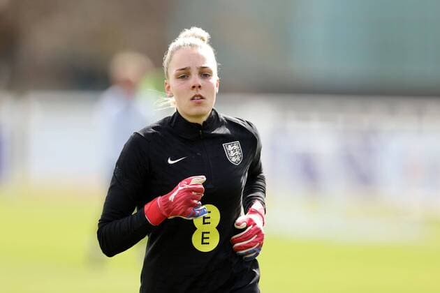 Mandatory Credit: Photo by Ryan Browne Shutterstock (12881995ca) Goal Keeper Ellie Roebuck of England looks on during a training session at St Georges Park. England Women s Training, Football, St George s Park, Burton upon Trent, UK - 05 Apr 2022 EDITORIAL USE ONLY No use with unauthorised audio, video, data, fixture lists, club league logos or live services. Online in-match use limited to 120 images, no video emulation. No use in betting, games or single club league player publications. England Women s Training, Football, St George s Park, Burton upon Trent, UK - 05 Apr 2022 EDITORIAL USE ONLY No use with unauthorised audio, video, data, fixture lists, club league logos or live services. Online in-match use limited to 120 images, no video emulation. No use in betting, games or single club league player publications. Copyright: xRyanxBrowne Shutterstockx 12881995ca