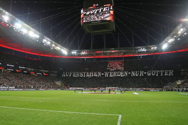 Fanchoreografie, Fanchoreo, Choreographie, Auferstehen werden nur Götter , Eintracht Frankfurt - FC Barcelona, Barca Fussball, UEFA EURO, EM, Europameisterschaft,Fussball League, Saison 2021 2022, Viertelfinale Hinspiel, Heimspiel, 07.04.2021, Quarterfinal, Fußball-Europapokalwettbewerb für Vereinsmannschaften, Europapokalwettbewerb, Europapokal 2022 -