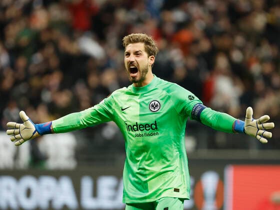 07.04.2022, Fussball, Europa League, Viertelfinale, Eintracht Frankfurt - FC Barcelona, Barca GER, Frankfurt am Main, Deutsche Bank Park Bild: v. li. Torwart Kevin Trapp (Eintracht Frankfurt) Jubel nach dem Tor zum 1:0, jubelnd, bejubelt, jubelt, jubeln, emotionen Copyright: HMBxMedia xHeikoxBecker