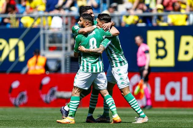Mandatory Credit: Photo by Pressinphoto Shutterstock (12888148v) Nabil Fekir of Real Betis Cadiz CF v Real Betis, La Liga 2021-2022, date 31. Football, Nuevo Mirandilla Stadium, Cadiz, Spain - 9 Apr 2022 EDITORIAL USE ONLY No use with unauthorised audio, video, data, fixture lists (outside the EU), club league logos or live services. Online in-match use limited to 45 images (+15 in extra time). No use to emulate moving images. No use in betting, games or single club league player publications services. Cadiz CF v Real Betis, La Liga 2021-2022, date 31. Football, Nuevo Mirandilla Stadium, Cadiz, Spain - 9 Apr 2022 EDITORIAL USE ONLY No use with unauthorised audio, video, data, fixture lists (outside the EU), club league logos or live services. Online in-match use limited to 45 images (+15 in extra time). No use to emulate moving images. No use in betting, games or Copyright: xPressinphoto Shutterstockx 12888148v