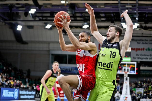 medi bayreuth - s oliver Wuerzburg, Basketball, Bundesliga BBL, Spieltag 29, Spielzeit 2021 2022, 09.04.2022 medi bayreuth - s oliver Wuerzburg, Basketball, Bundesliga, BBL, Spieltag 29, Spielzeit 2021 2022, 09.04.2022 Bayreuth Copyright: xEibner-Pressefoto ThorstenxOchsx EP_TOS