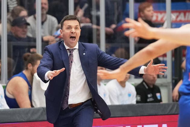 Igor Jovovic (Head Coach MBC), Syntainics MBC vs. ALBA BERLIN, Basketball Bundesliga, Maenner, 2021 2022, 29. Spieltag, 10.04.2022, Syntainics MBC vs. ALBA BERLIN, Basketball Bundesliga, Maenner, 2021 2022, 29. Spieltag, 10.04.2022, Weissenfels
