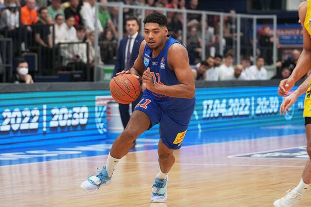 Kostja Mushidi (MBC, 11), Syntainics MBC vs. ALBA BERLIN, Basketball Bundesliga, Maenner, 2021 2022, 29. Spieltag, 10.04.2022, Syntainics MBC vs. ALBA BERLIN, Basketball Bundesliga, Maenner, 2021 2022, 29. Spieltag, 10.04.2022, Weissenfels