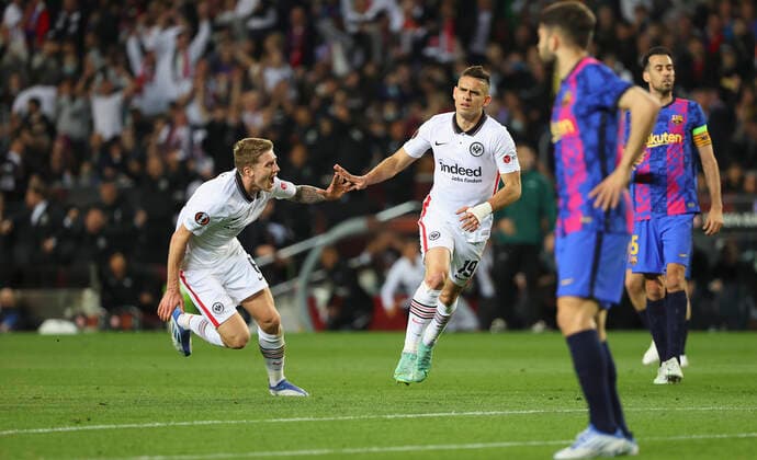 14.04.2022, Fussball UEFA Europa League, FC Barcelona, Barca - Eintracht Frankfurt, emonline, emspor, v.l., Torjubel zum 0:2 durch Rafael Borre (Eintracht Frankfurt), Kristijan Jakic (Eintracht Frankfurt), Goal celebration, celebrate the goal DFL DFB REGULATIONS PROHIBIT ANY USE OF PHOTOGRAPHS AS IMAGE SEQUENCES AND OR QUASI-VIDEO. xdcx Copyright: HMBxMedia