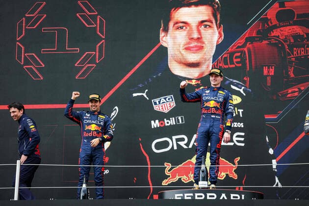 VERSTAPPEN Max (ned), Red Bull Racing RB18, PEREZ Sergio (mex), Red Bull Racing RB18, portrait podium during the Formula 1 Grand Premio del Made in Italy e dell Emilia-Romagna 2022, 4th round of the 2022 FIA Formula One World Championship, WM, Weltmeisterschaft on the Imola Circuit, from April 22 to 24, 2022 in Imola, Italy - F1 - EMILIA ROMAGNA GRAND PRIX 2022 - Race DPPI Panoramic 20220424_GOOD0965