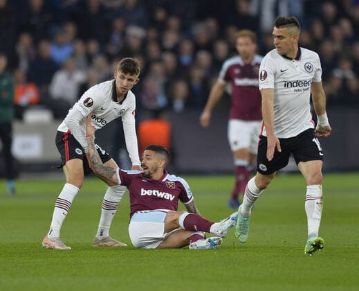 Mandatory Credit: Photo by James Griffiths West Ham United Shutterstock (12914199ai) Manuel Lanzini of West Ham United is fouled West Ham United v Eintracht Frankfurt, UEFA Europa League, Semi-Final, First Leg, Football, The London Stadium, London, UK - 28 Apr 2022 EDITORIAL USE ONLY No use with unauthorised audio, video, data, fixture lists, club league logos or live services. Online in-match use limited to 120 images, no video emulation. No use in betting, games or single club league player publications. West Ham United v Eintracht Frankfurt, UEFA Europa League, Semi-Final, First Leg, Football, The London Stadium, London, UK - 28 Apr 2022 EDITORIAL USE ONLY No use with unauthorised audio, video, data, fixture lists, club league logos or live services. Online in-match use limited to 120 images, no video emulation. No use in betting, games or single club league player publications. Copyright: xJamesxGriffiths WestxHamxUnited Shutterstockx 12914199ai