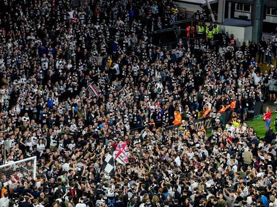 Mandatory Credit: Photo by Dave Shopland Shutterstock (12917138cb) Fulham fans on the pitch at Craven Cottage after Fulham s 7-0 win against Luton to win the league title Fulham v Luton Town, EFL Sky Bet Championship, Football, Craven Cottage, London, UK - 02 May 2022 EDITORIAL USE ONLY No use with unauthorised audio, video, data, fixture lists, club league logos or live services. Online in-match use limited to 120 images, no video emulation. No use in betting, games or single club league player publications. Fulham v Luton Town, EFL Sky Bet Championship, Football, Craven Cottage, London, UK - 02 May 2022 EDITORIAL USE ONLY No use with unauthorised audio, video, data, fixture lists, club league logos or live services. Online in-match use limited to 120 images, no video emulation. No use in betting, games or single club league player publications. Copyright: xDavexShopland Shutterstockx 12917138cb