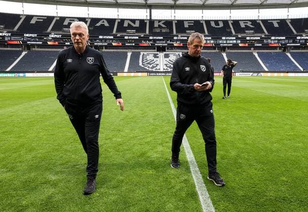 Mandatory Credit: Photo by Simon Dael Shutterstock (12923424v) David Moyes manager of West Ham United and Stuart Pearce first team coach of West Ham United West Ham Stadium Walk, UEFA Europa League, Football, Deutsche Bank Park Stadium, Frankfurt, Germany 04 May 2022 West Ham Stadium Walk, UEFA Europa League, Football, Deutsche Bank Park Stadium, Frankfurt, Germany 04 May 2022 Copyright: xSimonxDael Shutterstockx 12923424v