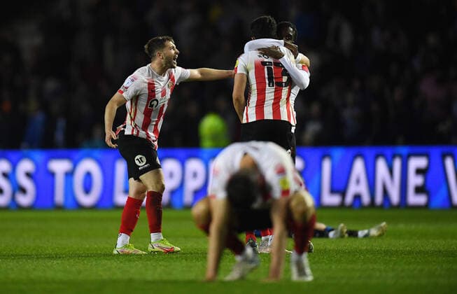 Mandatory Credit: Photo by Anna Gowthorpe Shutterstock (12931769aa) Sunderland players celebrate at full time Sheffield Wednesday v Sunderland, EFL Sky Bet League One, Play-off Semi Final, Second Leg, Football, Hillsborough, Sheffield, UK - 09 May 2022 EDITORIAL USE ONLY No use with unauthorised audio, video, data, fixture lists, club league logos or live services. Online in-match use limited to 120 images, no video emulation. No use in betting, games or single club league player publications. Sheffield Wednesday v Sunderland, EFL Sky Bet League One, Play-off Semi Final, Second Leg, Football, Hillsborough, Sheffield, UK - 09 May 2022 EDITORIAL USE ONLY No use with unauthorised audio, video, data, fixture lists, club league logos or live services. Online in-match use limited to 120 images, no video emulation. No use in betting, games or single club league player publications. Copyright: xAnnaxGowthorpe Shutterstockx 12931769aa