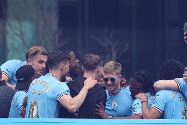Mandatory Credit: Photo by Paul Greenwood Shutterstock (12952148y) Kevin De Bruyne of Manchester City during the bus parade through Manchester City centre to celebrate winning the Premier League Manchester City Trophy Parade, Premier League, Football, Manchester, UK - 23 May 2022 EDITORIAL USE ONLY No use with unauthorised audio, video, data, fixture lists, club league logos or live services. Online in-match use limited to 120 images, no video emulation. No use in betting, games or single club league player publications. Manchester City Trophy Parade, Premier League, Football, Manchester, UK - 23 May 2022 EDITORIAL USE ONLY No use with unauthorised audio, video, data, fixture lists, club league logos or live services. Online in-match use limited to 120 images, no video emulation. No use in betting, games or single club league player publications. Copyright: xPaulxGreenwood Shutterstockx 12952148y