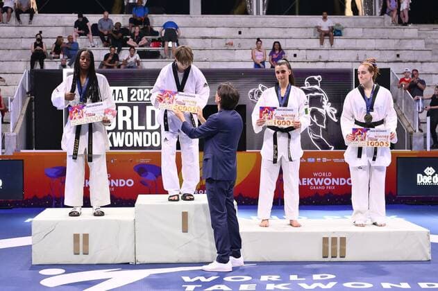 Mandatory Credit: Photo by Domenico Cippitelli LiveMedia Shutterstock (12972811v) Crystal WEEKES (PUR), Rebecca MCGOWAN (GBR), Maristella SMIRAGLIA (ITA) and Dabin LEE (KOR) during SF and F round of World Taekwondo Grand Prix at Foro Italico, Nicola Pietrangeli Stadium, 4th June 2022, Rome, Italy. Taekwondo World Taekwondo Roma Grand Prix (day2), Foro Italico, Rome, Italy - 04 Jun 2022 Taekwondo World Taekwondo Roma Grand Prix (day2), Foro Italico, Rome, Italy - 04 Jun 2022 Copyright: xDomenicoxCippitelli LiveMedia Shutterstockx 12972811v