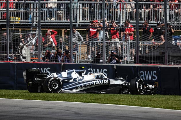 TSUNODA Yuki (jap), Scuderia AlphaTauri AT03, crash, accident, during the Formula 1 AWS Grand Prix du Canada 2022, 9th round of the 2022 FIA Formula One World Championship, WM, Weltmeisterschaft on the Circuit Gilles Villeneuve, from June 17 to 19, 2022 in Montreal, Canada - F1 - CANADIAN GRAND PRIX 2022 - RACE DPPI Panoramic GOOD4299
