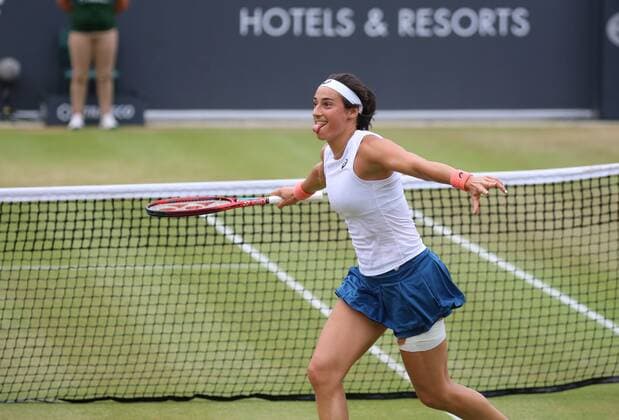 24.06.2022, xcex, GER, Bad Homburg vor der Höhe, Kurpark, Tennis WTA, Tennis Damen 250 Bad Homburg Open, Spielbank Bad Homburg Centre Court, Halbfinale zwischen Caroline Garcia und Alizà Cornet Bild zeigt: Caroline GARCIA (FRA) Sieg, Jubel, ballt die Faust