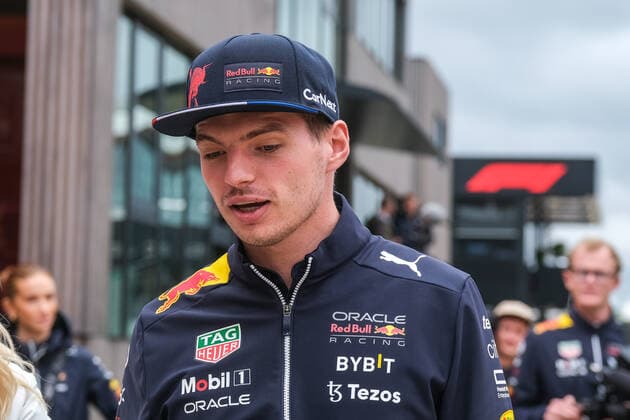 Max Verstappen (NED, Oracle Red Bull Racing 1) im Paddock, Großer Preis von Großbritannien, Silverstone, Motorsport, Formel 1, Großer Preis von Großbritannien, Silverstone, Motorsport, Formel 1, Foto: Knab Eibner Towcester Copyright: xEibner-Pressefotox