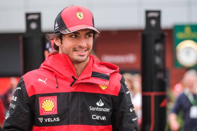 Carlos Sainz Junior (ESP, Scuderia Ferrari 55) im Paddock, Großer Preis von Großbritannien, Silverstone, Motorsport, Formel 1, Großer Preis von Großbritannien, Silverstone, Motorsport, Formel 1, Foto: Knab Eibner Towcester Copyright: xEibner-Pressefotox