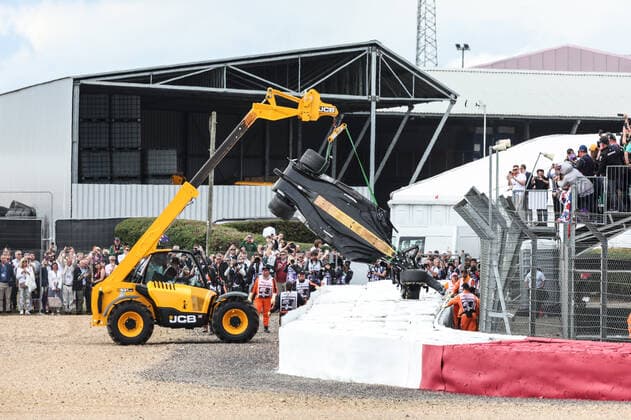 ZHOU Guanyu (chi), Alfa Romeo F1 Team ORLEN C42, portrait crash, accident, during the Formula 1 Lenovo British Grand Prix 2022, 10th round of the 2022 FIA Formula One World Championship, WM, Weltmeisterschaft on the Silverstone Circuit, from July 1 to 3, 2022 in Silverstone, United Kingdom - F1 - BRITISH GRAND PRIX 2022 - RACE DPPI Panoramic GOOD0598