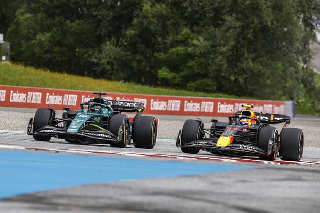 18 STROLL Lance (can), Aston Martin F1 Team AMR22, action 11 PEREZ Sergio (mex), Red Bull Racing RB18, action during the Formula 1 Rolex Grosser Preis Von Osterreich 2022, 2022 Austrian Grand Prix, 11th round of the 2022 FIA Formula One World Championship, WM, Weltmeisterschaft from July 8 to 10, 2022 on the Red Bull Ring, in Spielberg, Austria - F1 - AUSTRIAN GRAND PRIX 2022 - RACE DPPI Panoramic 00122027__R3_3713