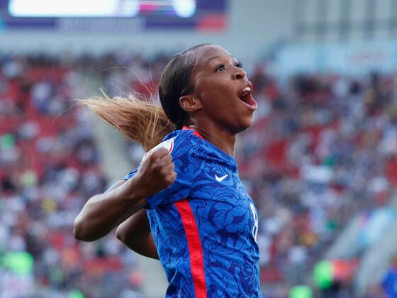 10.07.2022, Fussball, UEFA Womens EURO 2022, France - Italy, GB, Rotherham, New York Stadium Bild: v. li. Torschuetzin Grace Geyoro (8 France), Jubel nach Ihrem Tor zum 1:0, jubelnd, bejubelt, jubelt, jubeln, emotionen Copyright: HMBxMedia xHeikoxBecker