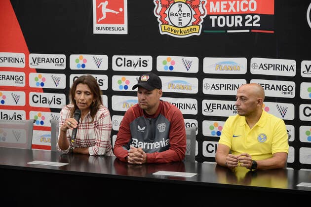 July 12, 2022, Mexico City, Mexico City, Mexico: July 12, 2022, Mexico City, Mexico: Women s Bayer Leverkusen coach Robert de Pauw and women s Club America coach Angel Villacampa during a press conference, PK, Pressekonferenz to announce the match between America and Bayer Leverkusen as part of 100 years of Bayer in Mexico. on July 12, 2022 in Mexico City, Mexico. Mexico City Mexico - ZUMAe321 0162794131st Copyright: xCarlosxTischlerx xEyepixxGroupx