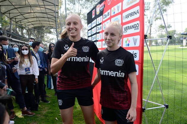 July 12, 2022, Mexico City, Mexico City, Mexico: July 12, 2022, Mexico City, Mexico: Women s Bayer Leverkusen players Caroline Siems and Irina Pando during a press conference, PK, Pressekonferenz to announce the match between America and Bayer Leverkusen as part of 100 years of Bayer in Mexico. on July 12, 2022 in Mexico City, Mexico. Mexico City Mexico - ZUMAe321 0162795403st Copyright: xCarlosxTischlerx xEyepixxGroupx