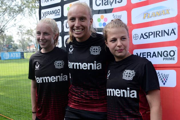 July 12, 2022, Mexico City, Mexico City, Mexico: July 12, 2022, Mexico City, Mexico: Women s Bayer Leverkusen players (L-R) Caroline Siems, Irina Pando and Kristin Ko¶gel during a press conference, PK, Pressekonferenz to announce the match between America and Bayer Leverkusen as part of 100 years of Bayer in Mexico. on July 12, 2022 in Mexico City, Mexico. Mexico City Mexico - ZUMAe321 0162795844st Copyright: xCarlosxTischlerx xEyepixxGroupx