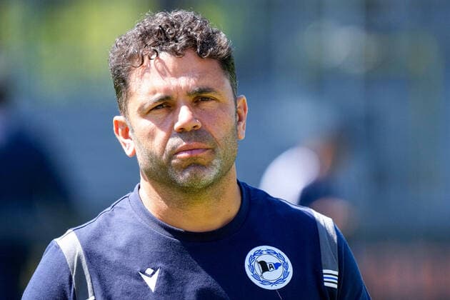 Ulrich Massimo Forte (Uli Forte, Trainer, Cheftrainer, Bielefeld), Einzelbild, Einzelfoto, Aktion, Action, Porträt, Portrait, 16.07.2022, Sandhausen (Deutschland), Fussball, 2. Bundesliga, SV Sandhausen - DSC Arminia Bielefeld, DFB DFL REGULATIONS PROHIBIT ANY USE OF PHOTOGRAPHS AS IMAGE SEQUENCES AND OR QUASI-VIDEO.