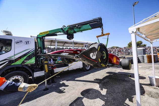 16 LECLERC Charles (mco), Scuderia Ferrari F1-75, crash, accident, during the Formula 1 Lenovo Grand Prix de France, French Grand Prix 2022, 12th round of the 2022 FIA Formula One World Championship, WM, Weltmeisterschaft from July 22 to 24, 2022 on the Circuit Paul Ricard, in Le Castellet, France - F1 - FRENCH GRAND PRIX 2022 - RACE DPPI Panoramic 5MDM0231