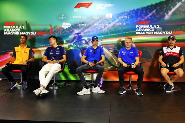 3 Daniel Ricciardo (AUS, McLaren F1 Team), 23 Alexander Albon (THA, Williams Racing), 31 Esteban Ocon (FRA, BWT Alpine F1 Team), 20 Kevin Magnussen (DNK, Haas F1 Team), 77 Valtteri Bottas (FIN, Alfa Romeo F1 Team ORLEN), F1 Grand Prix of Hungary at Hungaroring on July 28, 2022 in Budapest, Hungary. (Photo by DPPI via HOCH ZWEI) Budapest Hungary