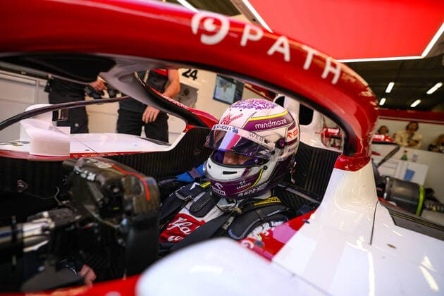 24 ZHOU Guanyu (chi), Alfa Romeo F1 Team ORLEN C42, garage, box, during the Formula 1 Rolex Belgian Grand Prix 2022, 14th round of the 2022 FIA Formula One World Championship, WM, Weltmeisterschaft from August 26 to 28, 2022 on the Circuit de Spa-Francorchamps, in Francorchamps, Belgium - F1 - BELGIAN GRAND PRIX 2022 DPPI Panoramic G00D5890
