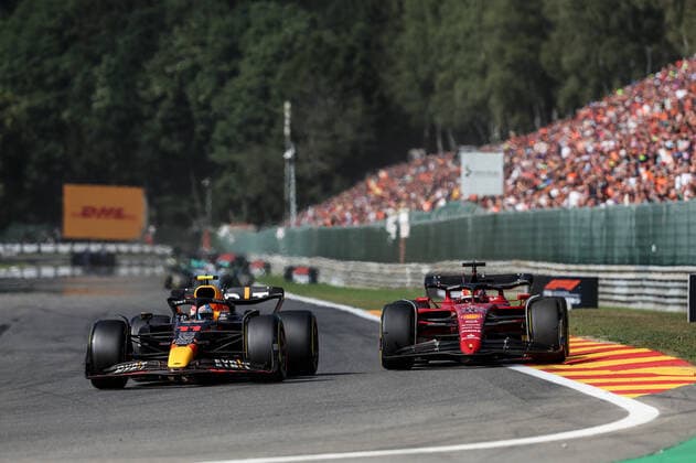 11 PEREZ Sergio (mex), Red Bull Racing RB18, action 16 LECLERC Charles (mco), Scuderia Ferrari F1-75, action during the Formula 1 Rolex Belgian Grand Prix 2022, 14th round of the 2022 FIA Formula One World Championship, WM, Weltmeisterschaft from August 26 to 28, 2022 on the Circuit de Spa-Francorchamps, in Francorchamps, Belgium - F1 - BELGIAN GRAND PRIX 2022 - RACE DPPI Panoramic G00D7907