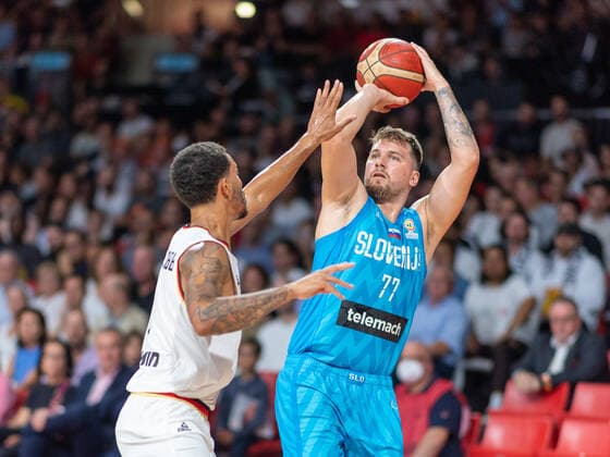 Luka Doncic (Slowenien, 77), GER, Germany vs. Slovenia, Basketball, World Cup Qualifier, 2nd Round, Group J, 28.08.2022, GER, Germany vs. Slovenia, Basketball, World Cup Qualifier, 2nd Round, Group J, 28.08.2022 Munich Copyright: xSaschaxWaltherx EP_SWA